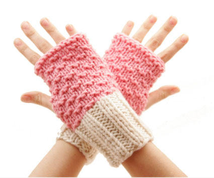 free-fingers-fingerless-gloves-breast-cancer-pink-and-white-425sc030610.jpg