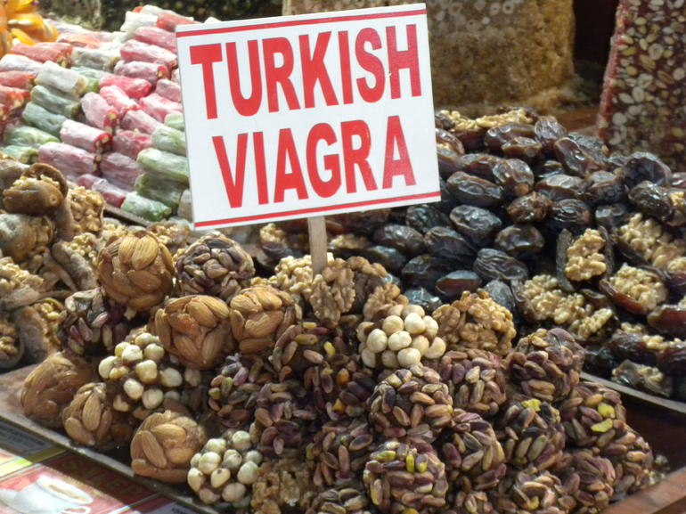istanbul-spice-market-photo_1442697-770tall.jpg