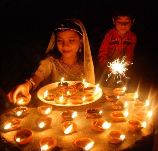 Celebration-of-Diwali-Puja-Vidhi-ideas-11.jpg