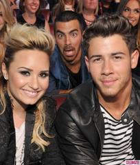 1843-Joe-Jonas-Photobombs-Ex-Girlfriend-Demi-Lovato-Because.jpg