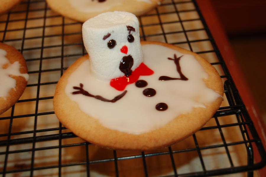 marshmallow_cookie_snowman_melting_by_kairathewolf-d4jwuwt.jpg