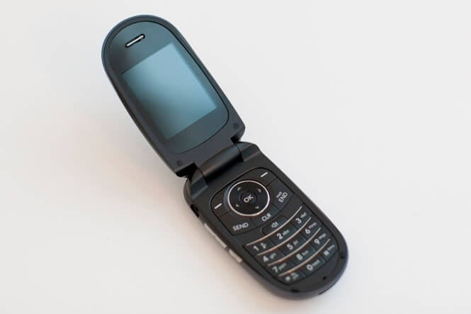old-cell-phone.jpg