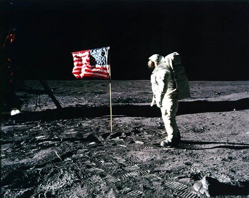 Iconic-Photograph-Moon-Landing.jpg