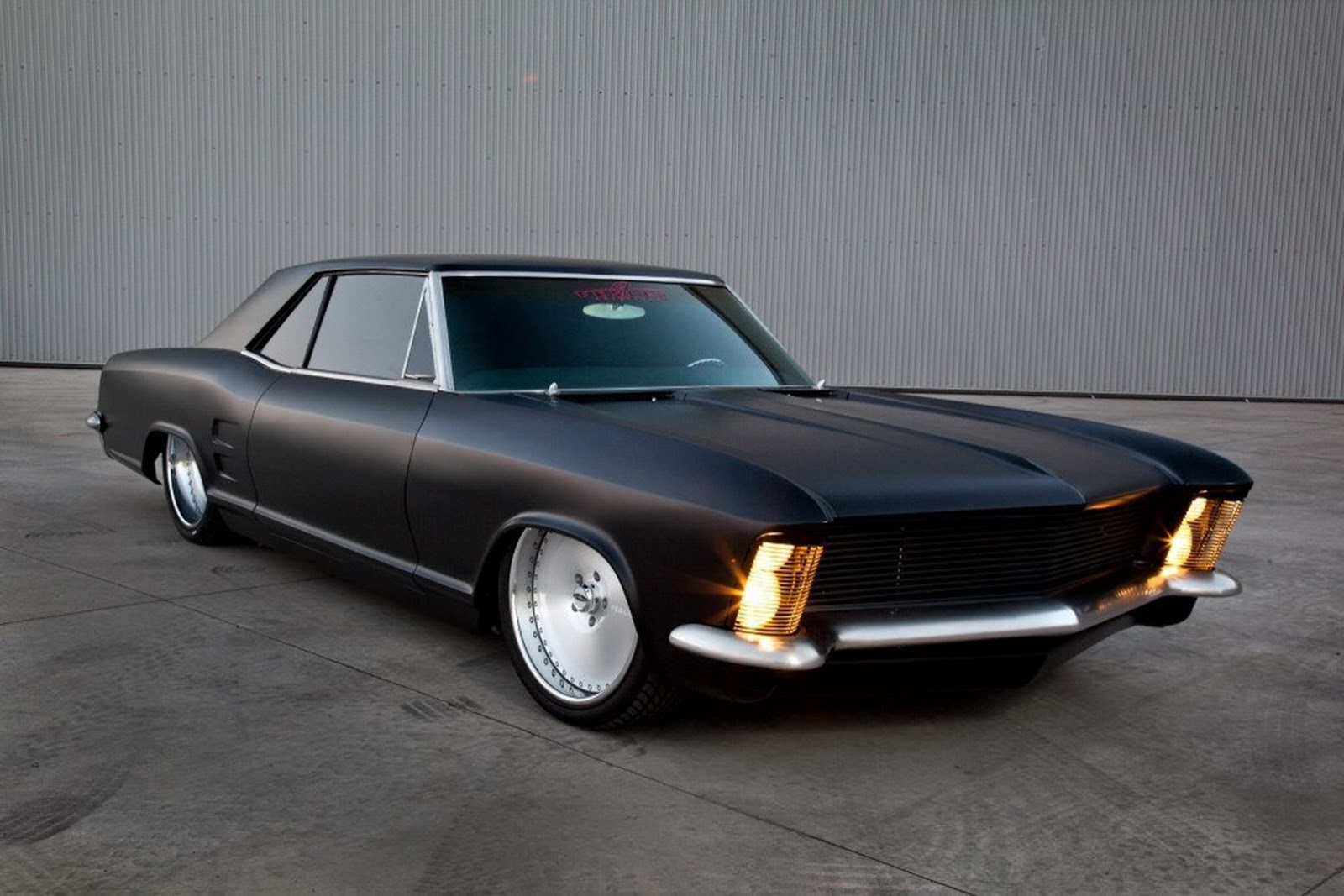 fesler-modified-1963-buick-riviera-looks-sinister-photo-gallery-56259_1.jpg