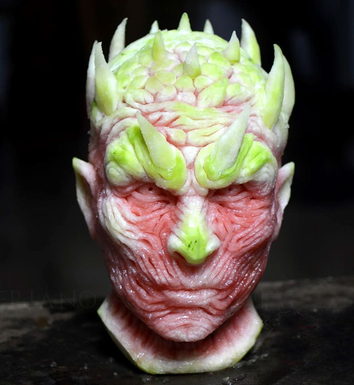 game-of-thrones-watermelon-carving-night-king-white-walker-valeriano-fatica-12.jpg