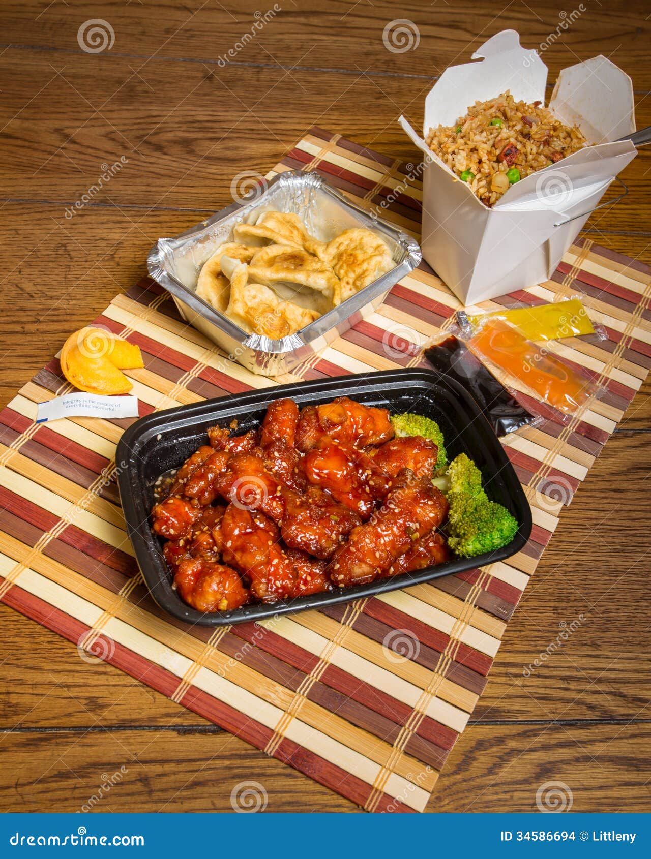 chinese-takeout-take-out-sesame-chicken-meal-34586694.jpg