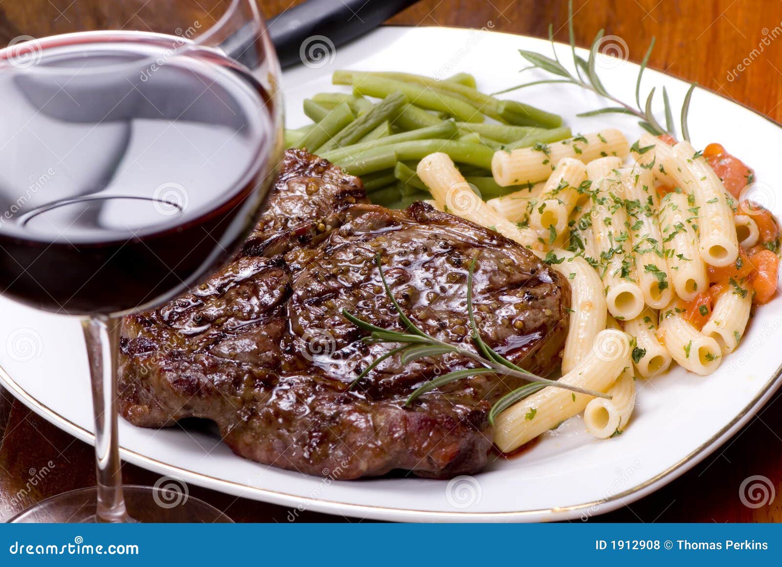 rib-eye-steak-dinner-5-1912908.jpg
