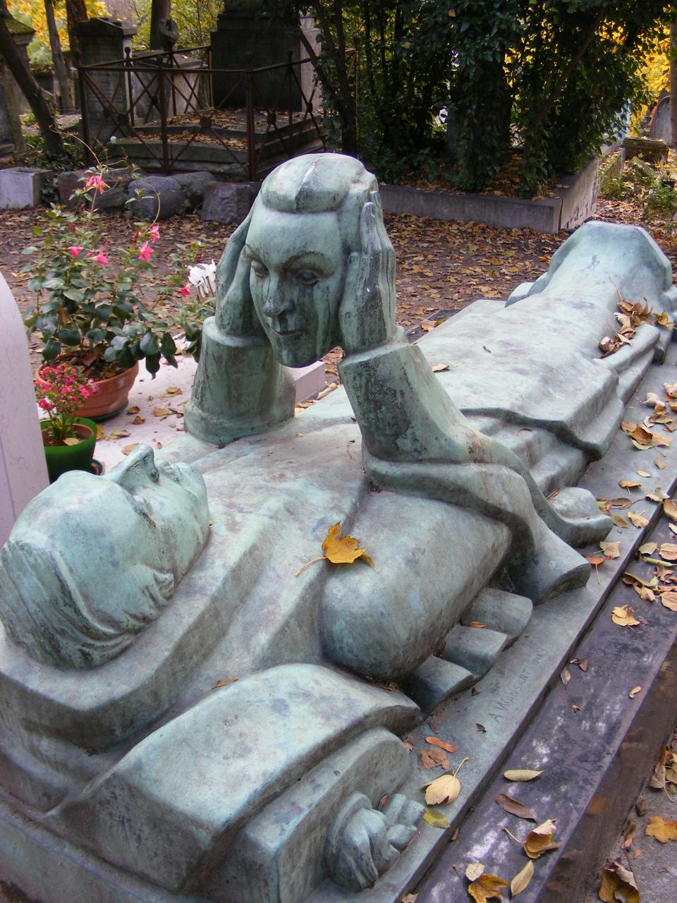 Fernand-Arbelot-tombstone.jpg