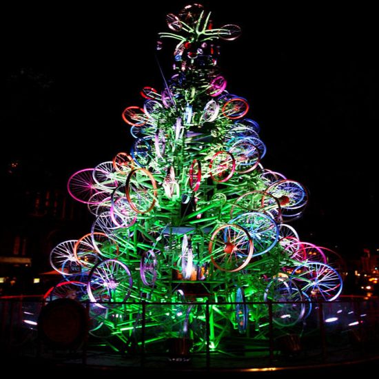 recycled-bike-christmas-tree_jgzTs_24429.jpg