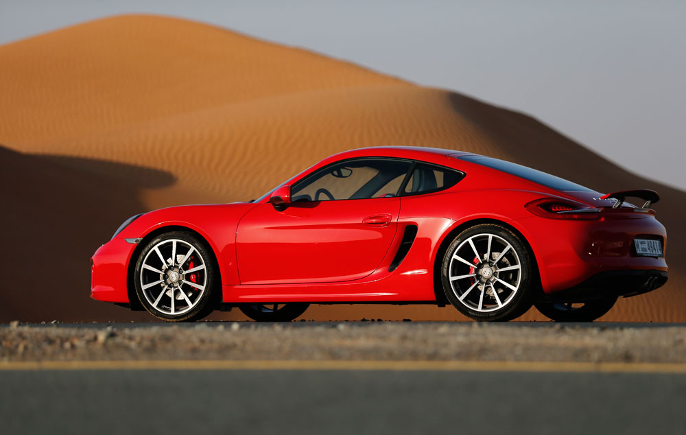 2013-Porsche-Cayman-S-4.jpg