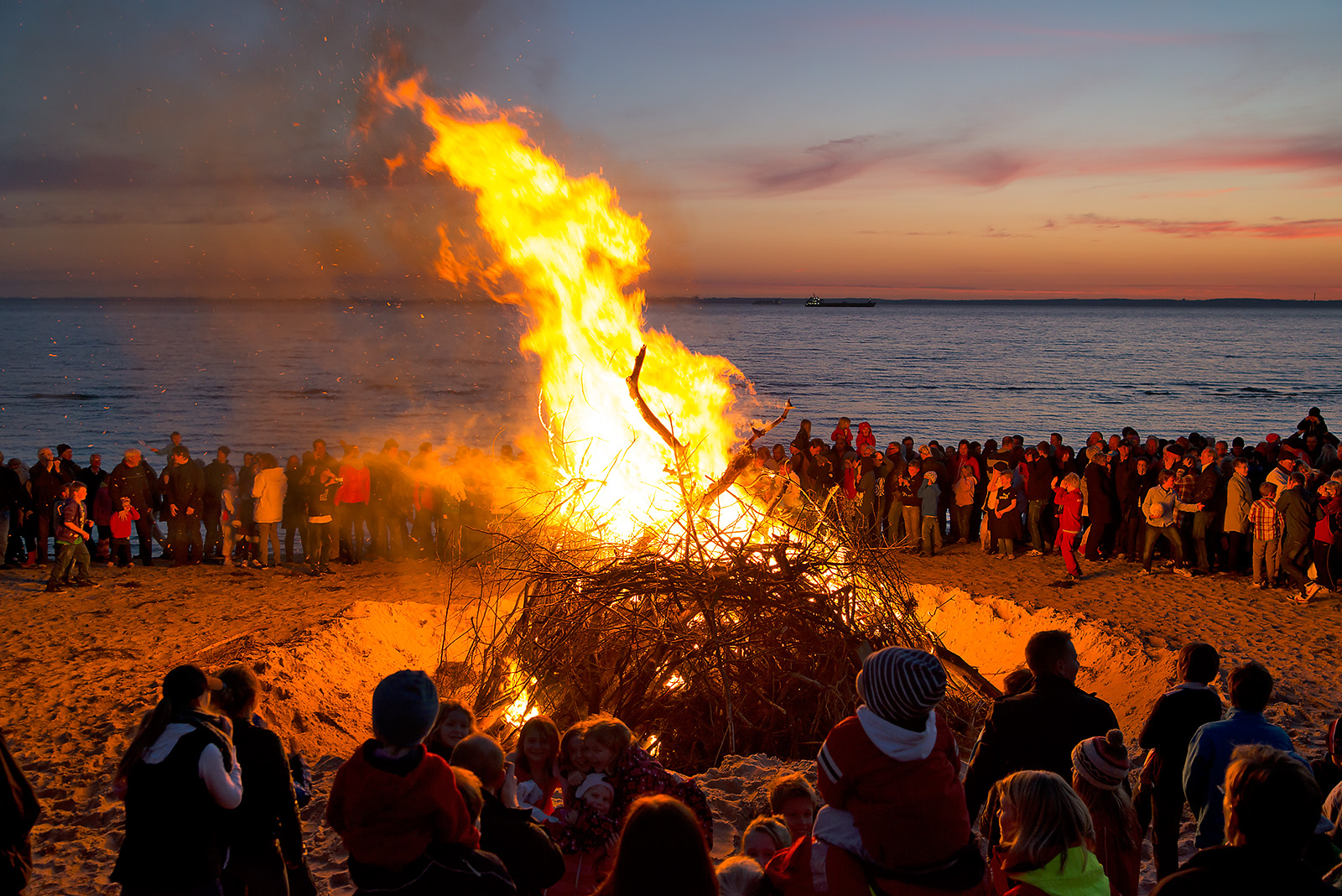 Valborg-bonfire-Nikon-D800-E-photo-Christian-Nilsson.jpg