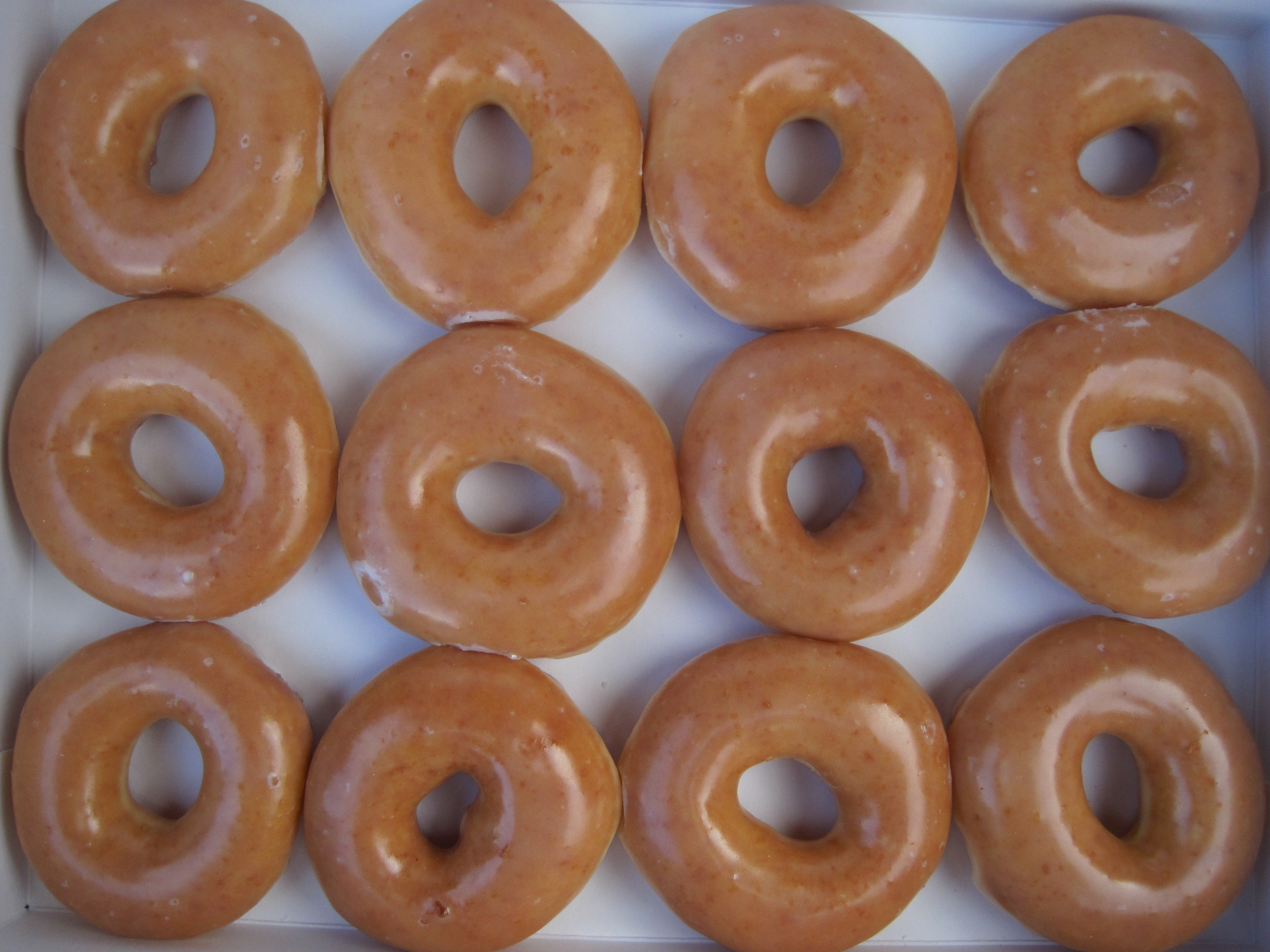 Krispy_Kreme_glazed_donuts_2.JPG