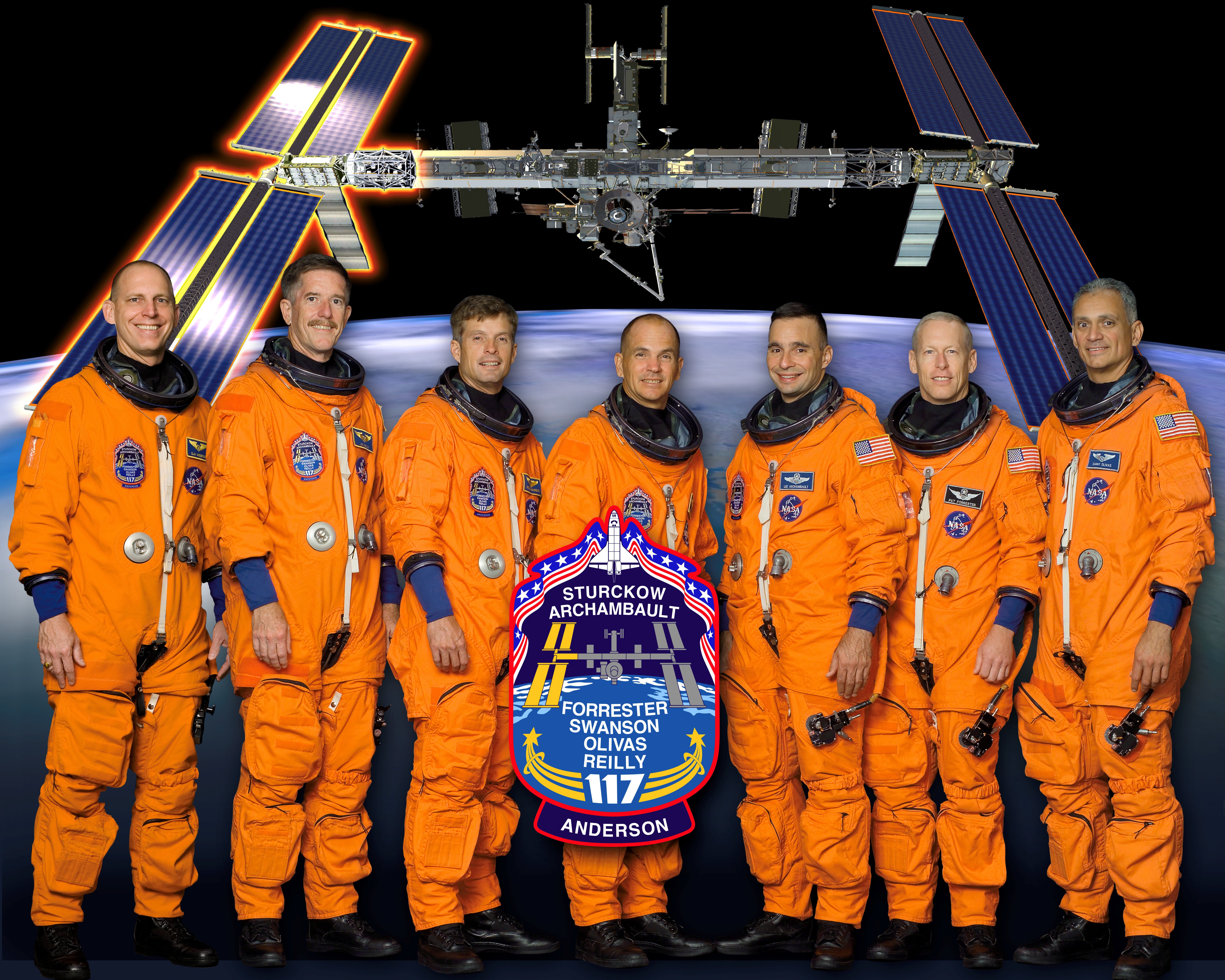 STS-117_new_crew_photo.jpg