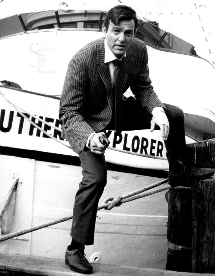 Mike_Connors_Mannix_1968.JPG