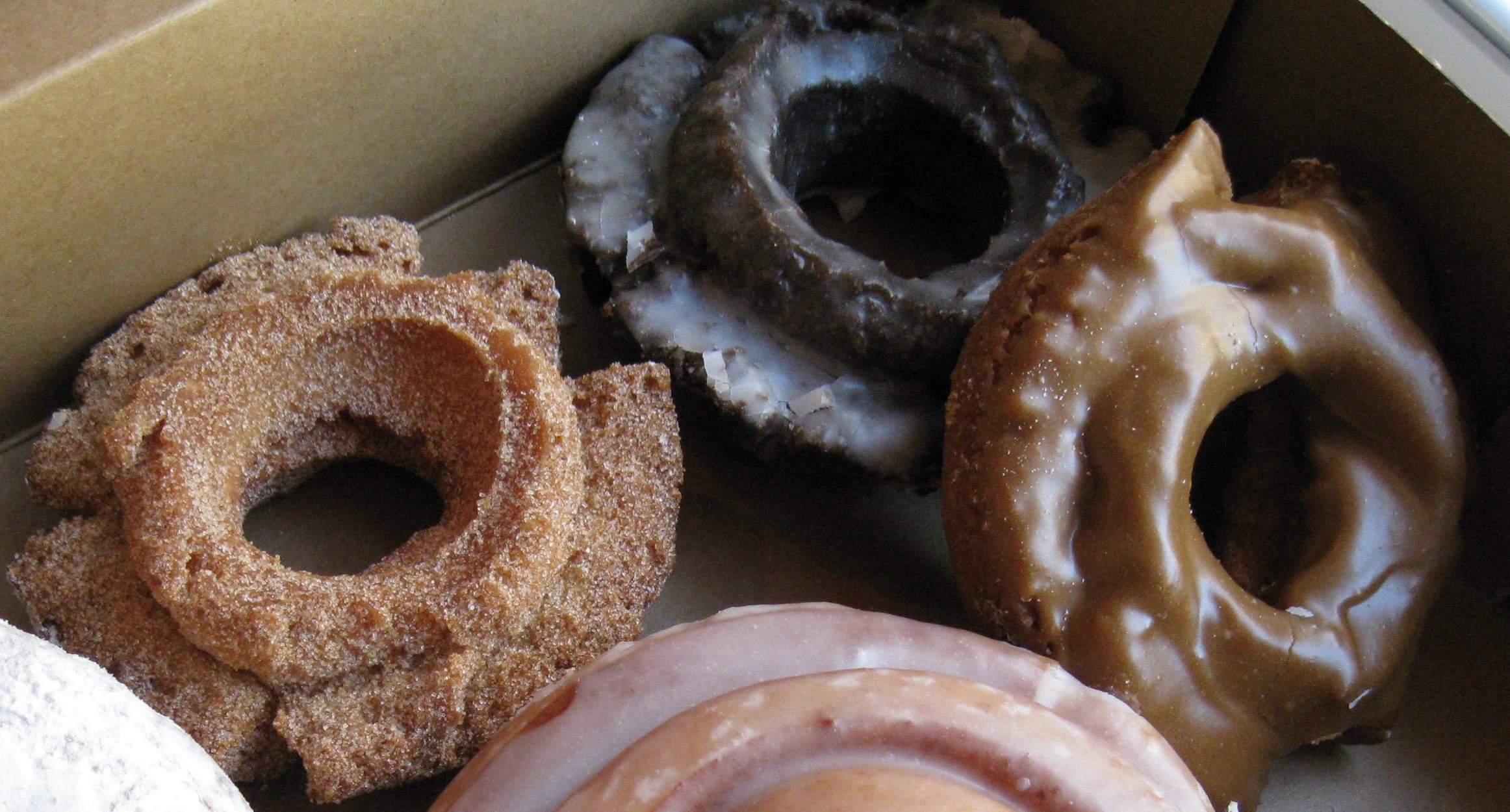 Old_fashioned_doughnuts.jpg