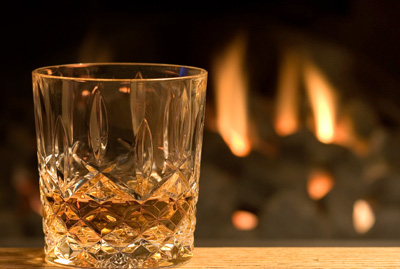 l_whisky_glass_fire_400w.jpg