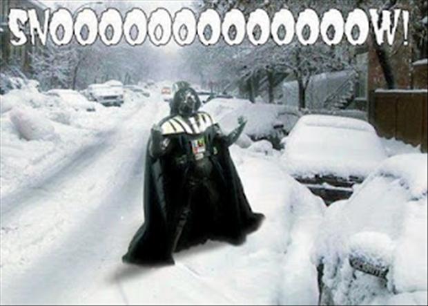 funny-pictures-darth-vader-snow.jpg