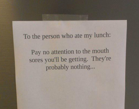 funny-office-notes-coworkers-ate-my-lunch-sores.jpg