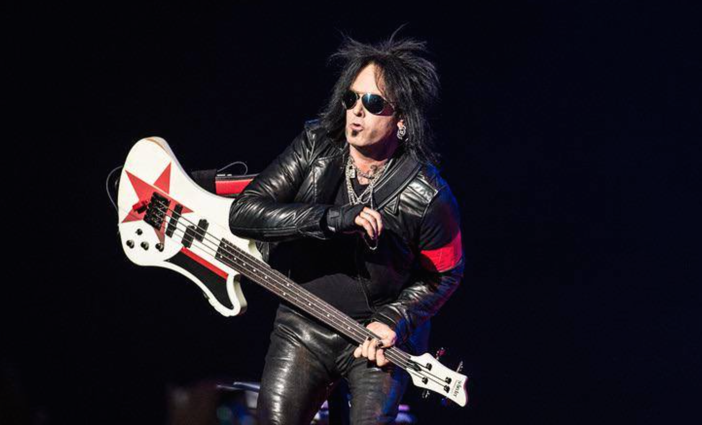 Motley Crue басист. Nikki Sixx 2022.