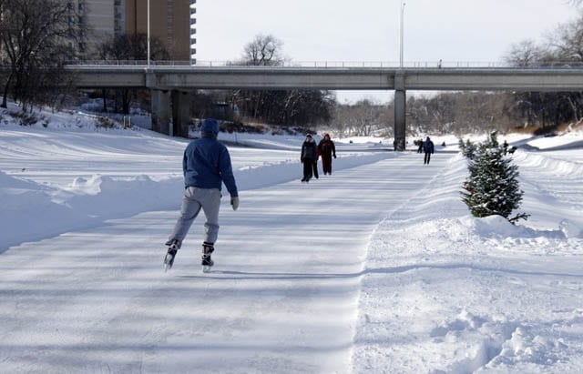 Winnipeg-skating-1301.jpg