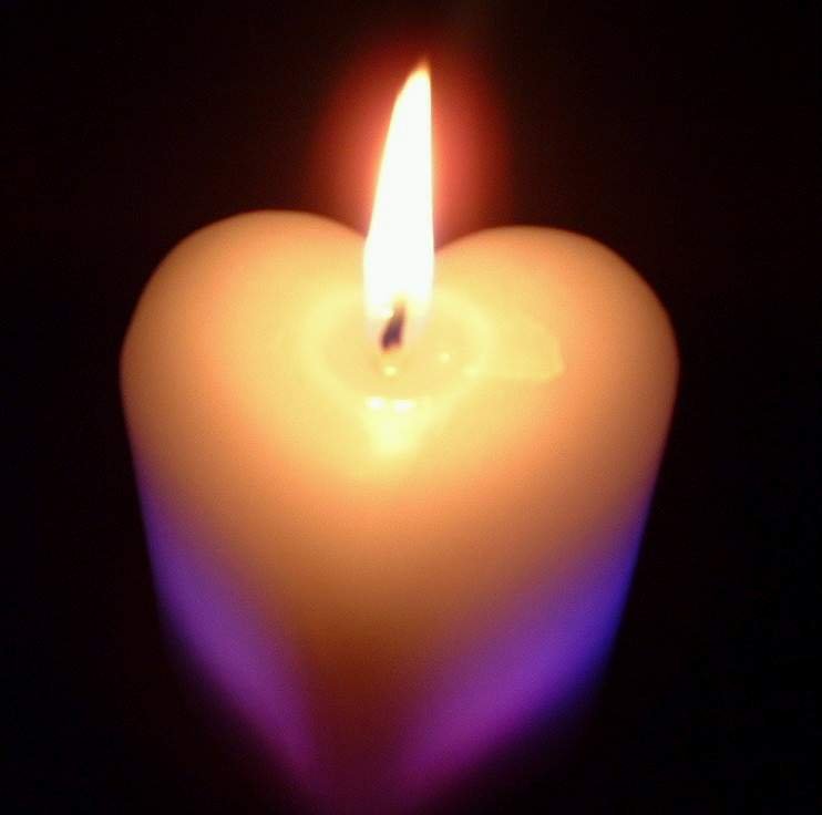 magic_color_changing_candle_Valentine_romantic_candle.jpg