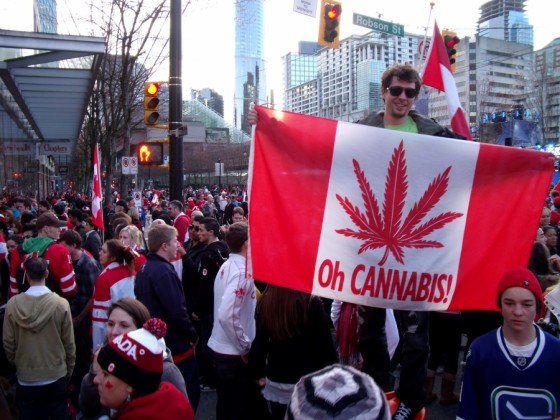 cannabis-flag-crowds-560x420.jpg