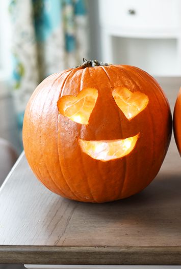 emoji-pumpkin-carving-the-diy-mommy-1530897022.jpg