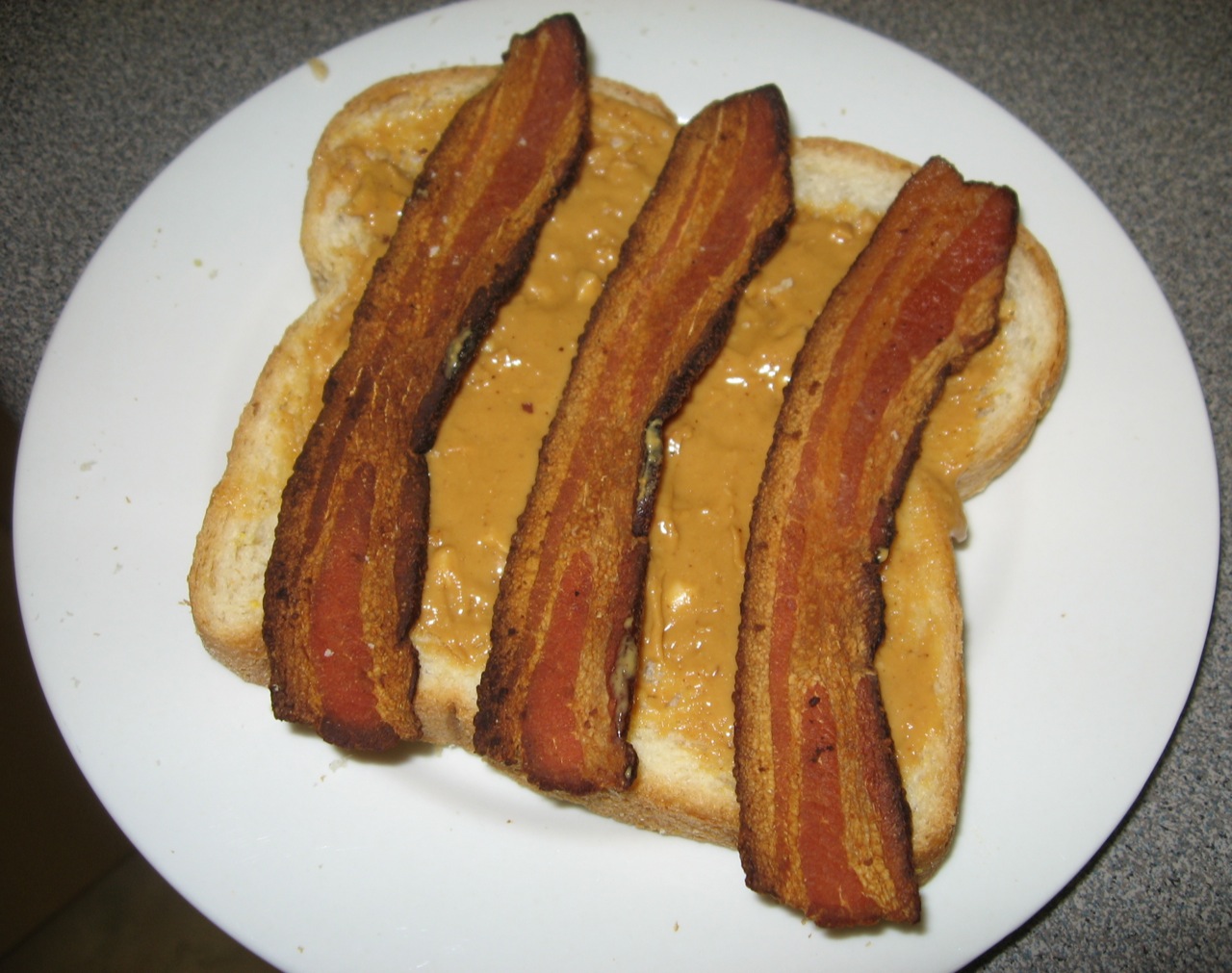 Peanut_butter_and_bacon_sandwich.jpg