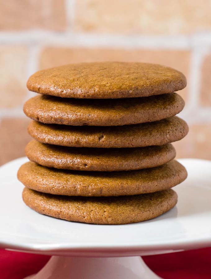 pepparkakor-swedish-ginger-cookies-feature.jpg